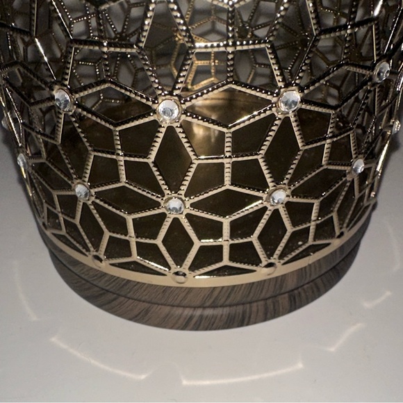 Bath & Body Works 3-Wick Candle Holder – Gold Geometric w/ Crystals & Wood Base - Picture 2 of 3